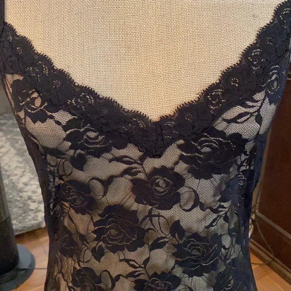 NWOT Delta Burke sheer stretchy negligee. Simply gorgeous & sexy! Floral pattern